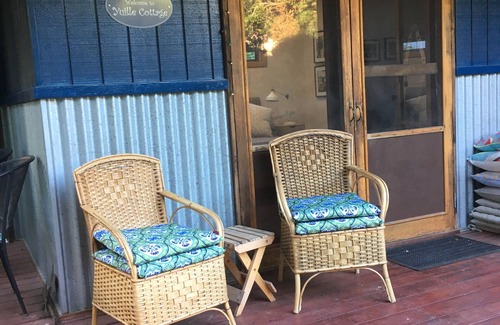 Buninyong Cottage | Self contained, comfortable and a lovely private garden setting