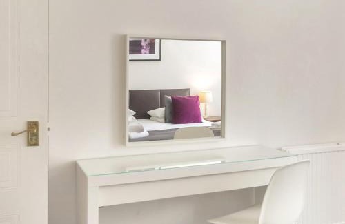 Montpellier Apartment | Self contained, Garden Flat, Montpellier Villas