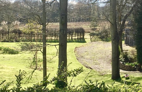 Warnham Apartment | Self Contained stay, close to town & country, ample parking, beautiful grounds.