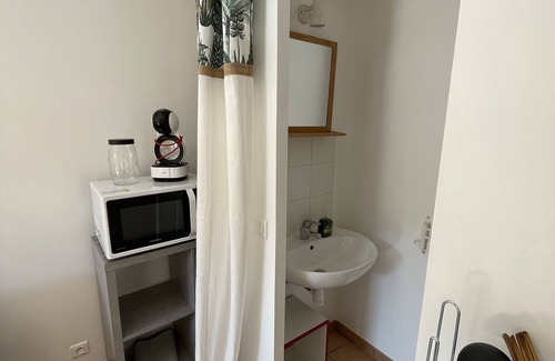 Frejus Apartment | Self-contained studio in villa in gated community