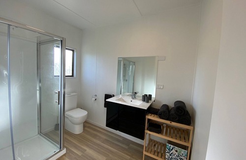 Motupipi Apartment | Self contained unit in a rural setting, 5 min to town and beach!