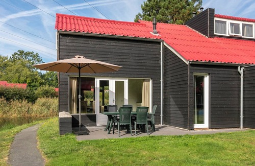 Noordlaren Cottage | Semi-detached bungalow for 5 persons