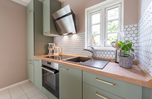 Altenkirchen House | Semi-detached house with quiet terrace surrounded by greenery - 4.5 km to the beach