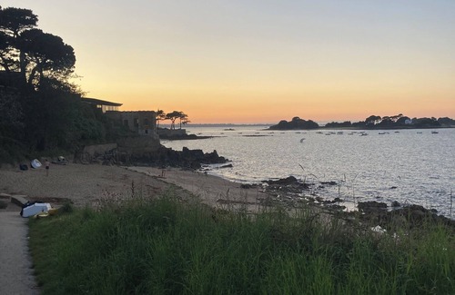Taule House | Semi-detached house with sea view in Morlaix Bay
