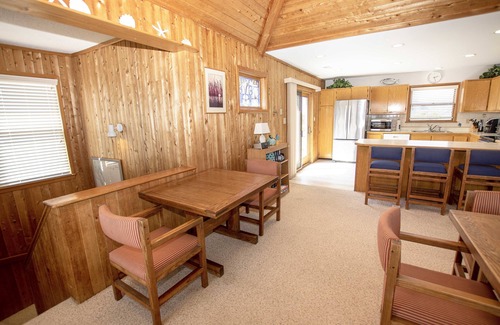 Duck House | Semi-Oceanfront, secluded Beach Cottage, Close to Beach! SA210, Farmer