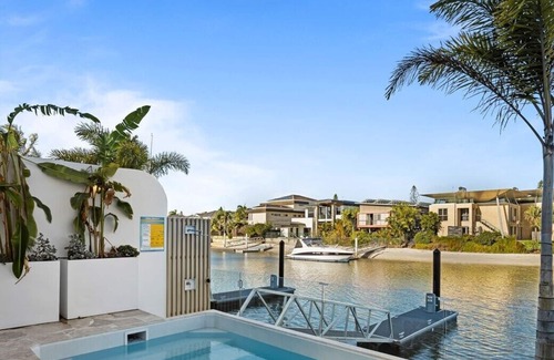 Runaway Bay House | Sensational Gold Coast Home