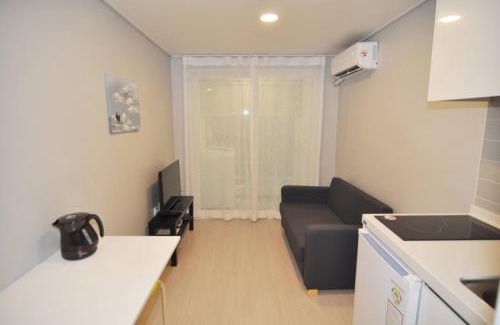 Banpo-dong Apartment | Seorae Village 서래마을 2 beds