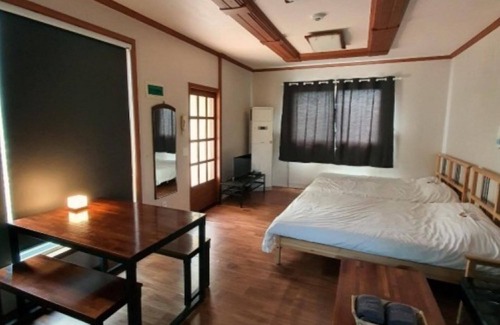 Seosan House | Seosan Badasarang Pension Town