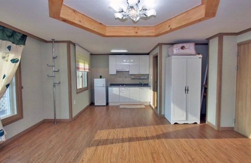 Seosan House | Seosan Noeulgwa Bada Pension