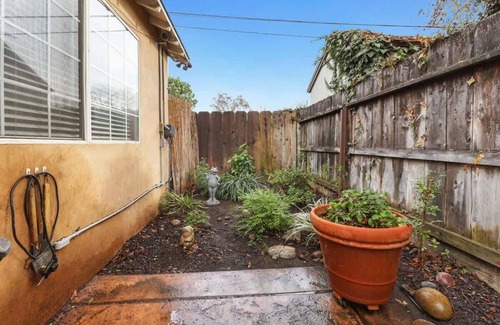 Visalia Apartment | Sequoia Parks, Coast, Wineries, Skiing All Day Trips from comfortable apt