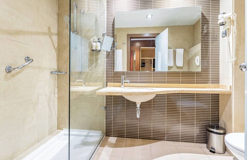 Pinto Hotel | Sercotel Las Artes Pinto