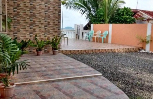 Hindang Bed & Breakfast | Serdena Homestay Fronting Cuatro Islas