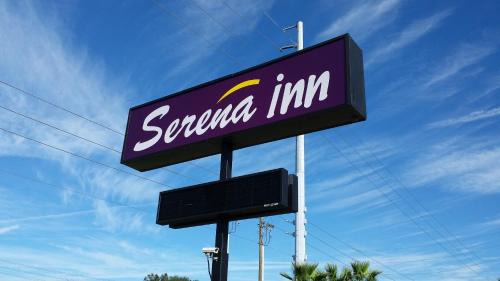 West Kissimmee Hotel | Serena Inn