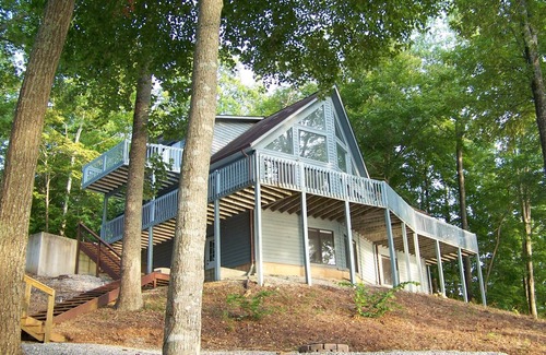 Big Creek House | Serendipity at Cove Pointe - 400 feet of private Lake frontage on Big Creek