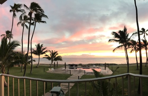 Maili Condo | SERENDIPITY ON THE MOANA - Legal & Oceanfront - Great for Work & Play!
