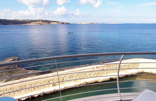 St. Paul's Bay Apartment | Serene 2 bedroom apartment with breathtaking views right on the water