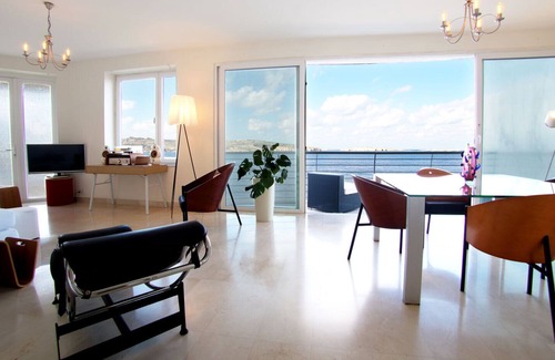 St. Paul's Bay Apartment | Serene 2 bedroom apartment with breathtaking views right on the water