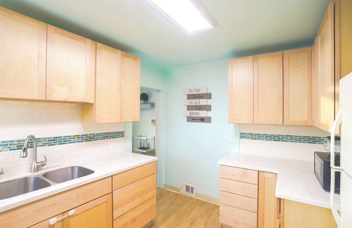 Fairbanks Apartment | Serene 2-bedroom apartment in downtown with big parking lot and convenience