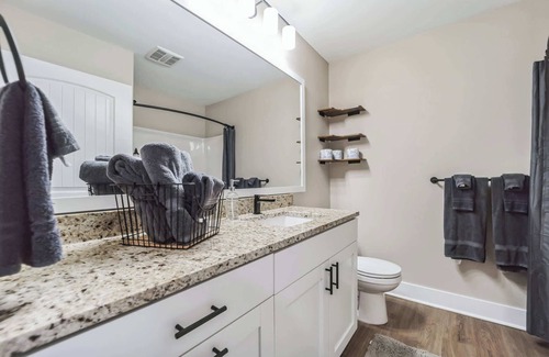 Williamsburg Condo | Serene 2-Bedroom Condo in Traverse City