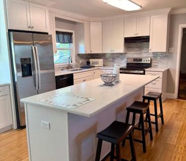 Broussard House | Serene Bayou Retreat - Spacious Family Home