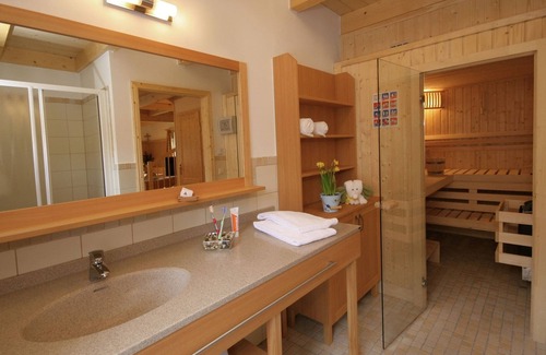 Altaussee Ski Chalet | Serene Chalet in Altaussee with Sauna