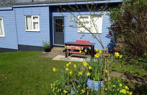 Mylor Churchtown Ski Chalet | Serene chalet on Cornwall’s Roseland Peninsula short track to superb sandy beach