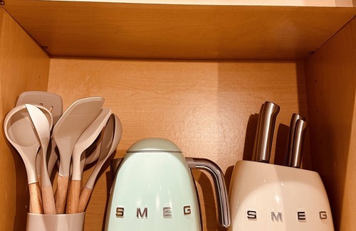 West Chester House | Serene Downtown Luxury Retreat, Hot Tub, Garden, High-end Hospitality