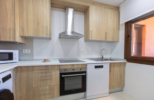 Los Alcazares Apartment | Serene Escape Near the Sea Pool and Private Parking