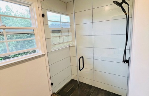 Piedmont Pines Apartment | Serene getaway in the beautiful Piedmont side of Montclair!