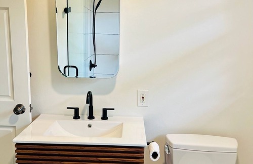 Piedmont Pines Apartment | Serene getaway in the beautiful Piedmont side of Montclair!