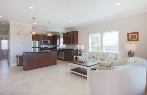 Alabama Gulf Coast House | Serene Gulf-front Retreat in Fort Morgan