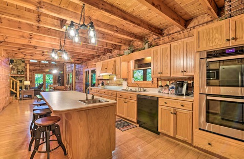 Penrod Cabin | Serene Lewisburg Lakefront Retreat w/Dock