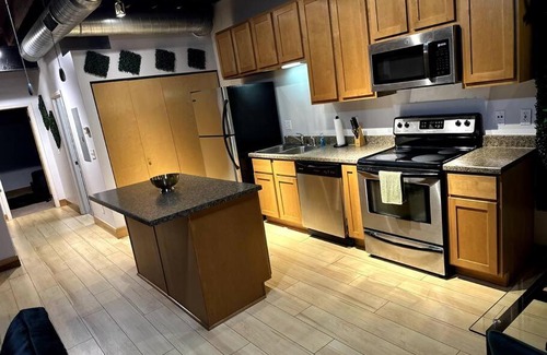 Downtown West Apartment | Serene Living Downtown STL Loft