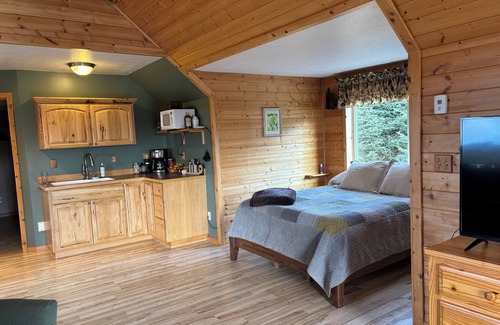 Homer Bed & Breakfast | Serene location with mountain and sea views