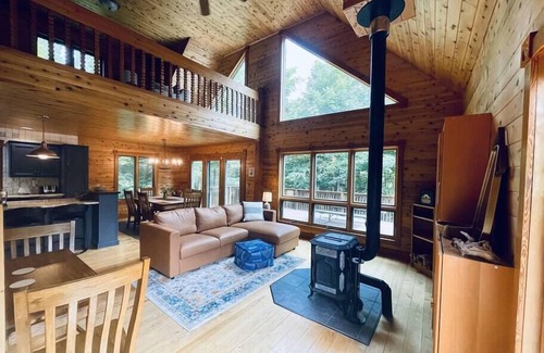 Lutsen House | Serene lodge in the forest