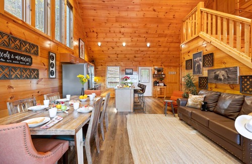 Sevierville Cabin | Serene Mountain Retreat by Ghosal Luxury Lodging