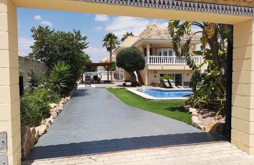 Los Valientes Villa | Serene mountain views Spacious garden and sole use of the 10x5m pool