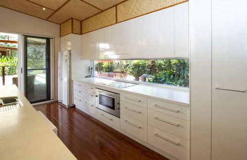 Nelly Bay House | Serene Place