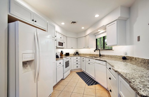 New Buffalo House | Serene property with firepit, deck, wood-burning fireplace, & AC - beach access