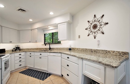 New Buffalo House | Serene property with firepit, deck, wood-burning fireplace, & AC - beach access