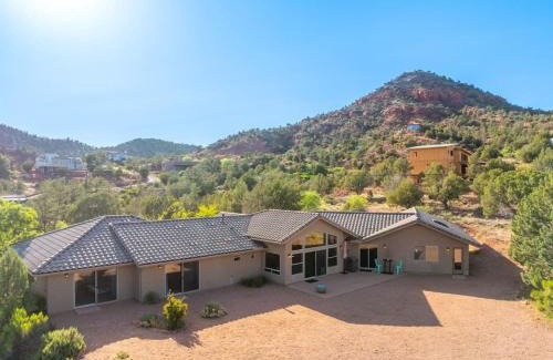 West Sedona House | Serene Retreat - 2 Acres, Firepit, River Access