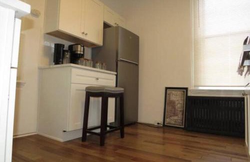 South Oakland Apartment | Serene Retreat in the Heart of Pittsburgh Oakland