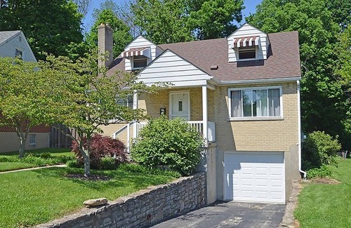 Reading House | Serene Stay in Central Cincinnati