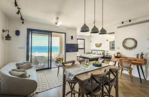 Jaffa Apartment | Serene Studio Apt w Balcony Overlooking the Sea with Shelter by Sea N' Rent