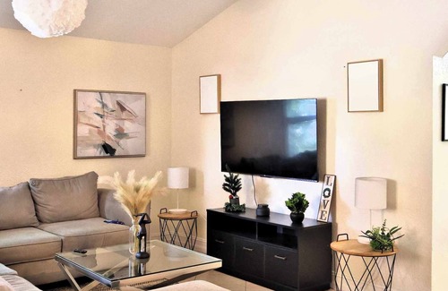 Pompano Beach Apartment | Serene studio with WiFi in Pompano Beach