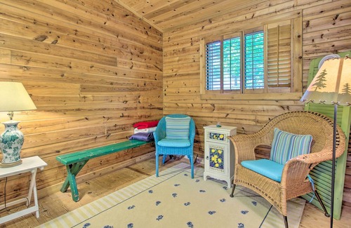 Sunrise Beach Cabin | Serene Sunrise Beach Cabin w/ Private Dock!