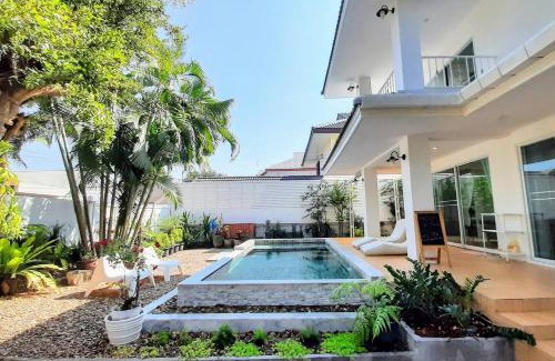 San Sai Villa | Serene Villa with Saltwater Pool & Peaceful Garden