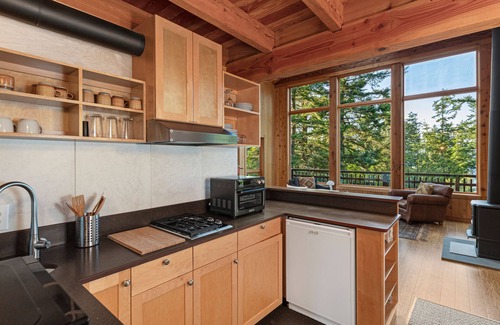 Friday Harbor House | Serene Waterview Cabin Near Friday Harbor