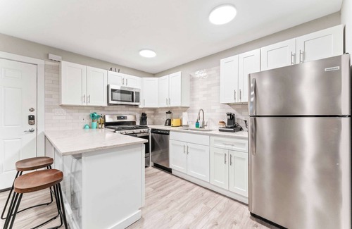 Clarksville Apartment | Serene West Downtown studio w/washer&dryer