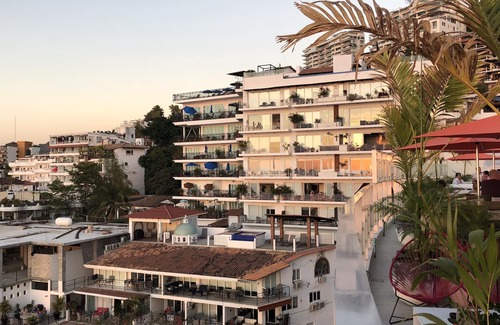 Amapas Condo | Serenita is a thoroughly modern space with an ocean view in an awesome location.